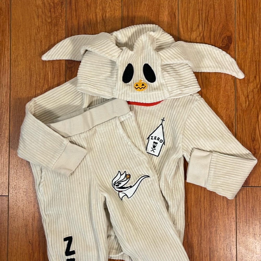 Zero Hooded Sweatshirt with Ghost Design (Halloween)
